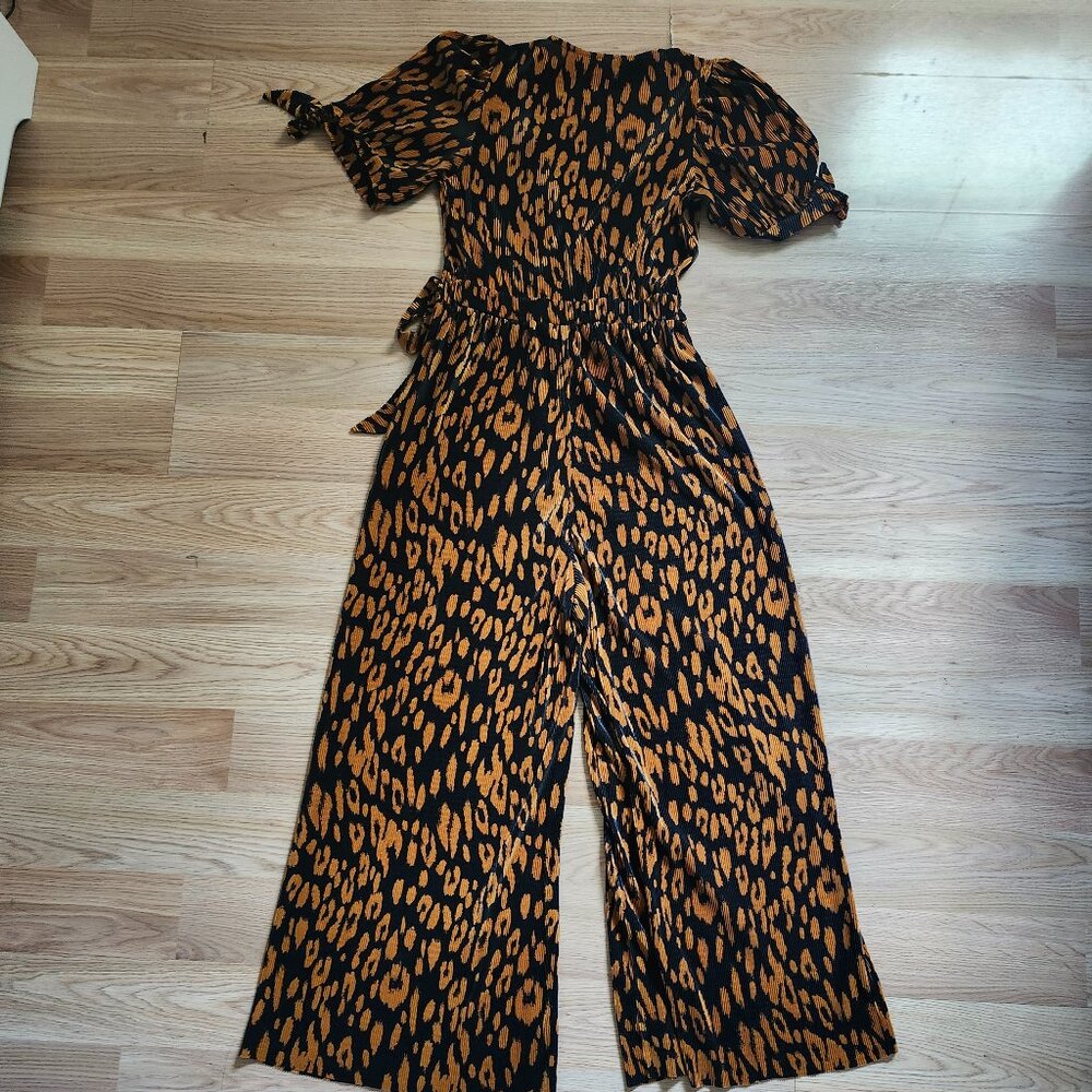 ASOS plisse wwrap jumpsuit in rust animal print - Picture 4 of 5